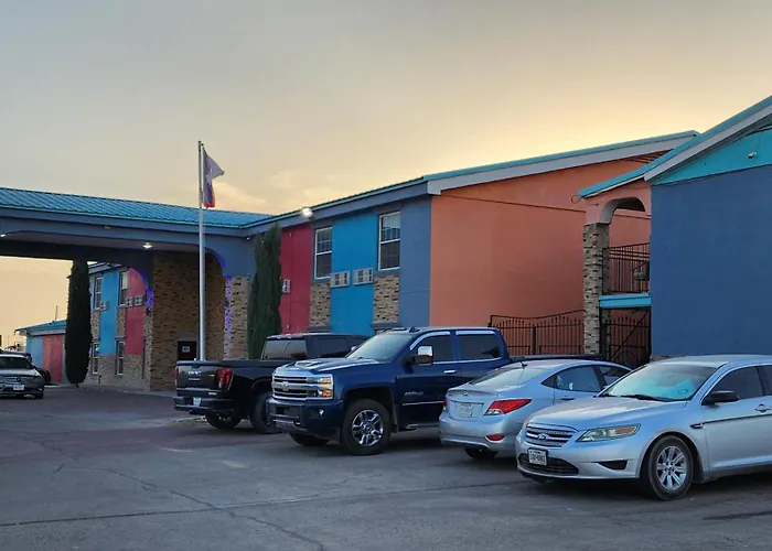 B&J Hotel And Apartments