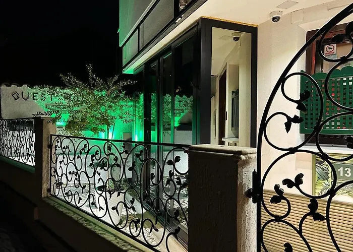 Halvat Guesthouse