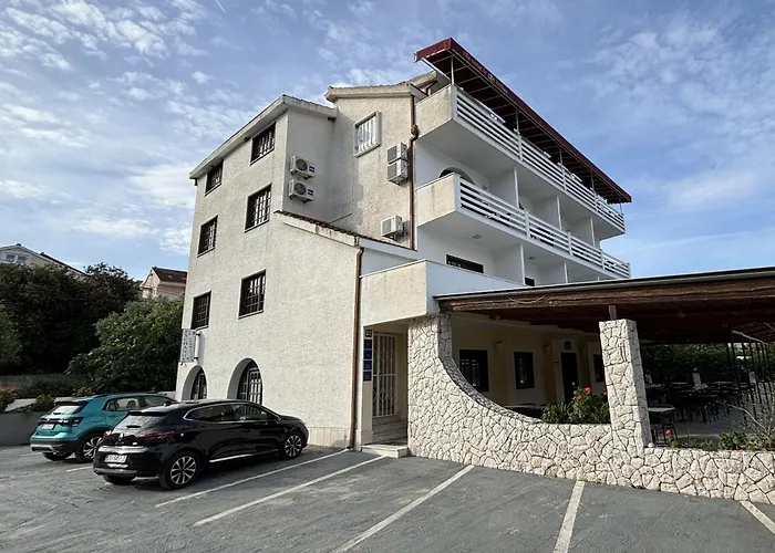 Villa Samac