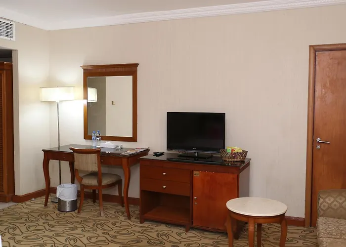 City Plaza Hotel