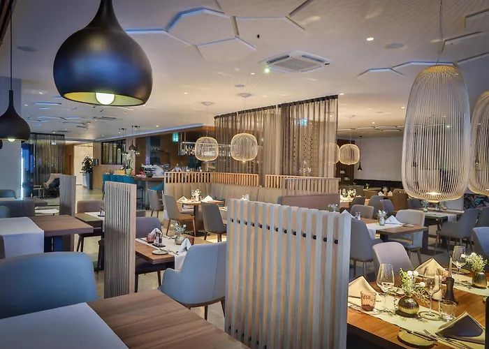 Hotel Seven