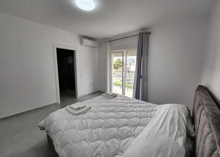 Anchor Apartments