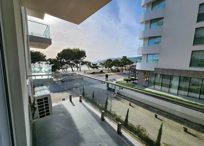 Anchor Apartments