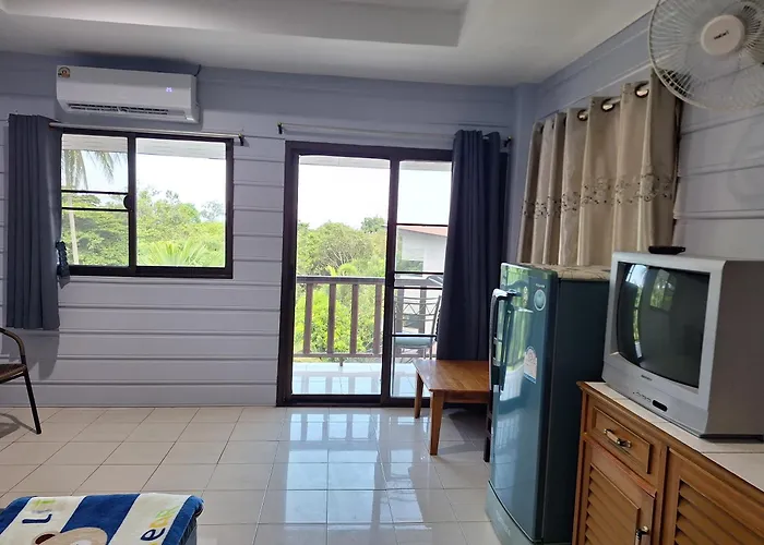 Phonsomboon Guesthouse