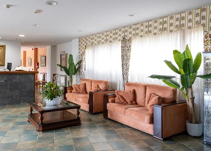 Hotel Conde De Badaran