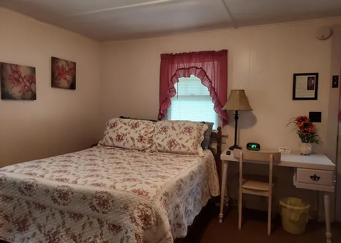 Serenity Motel