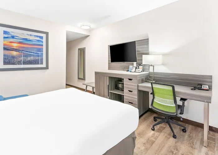 The Waves Hotel, An Ascend Collection Hotel