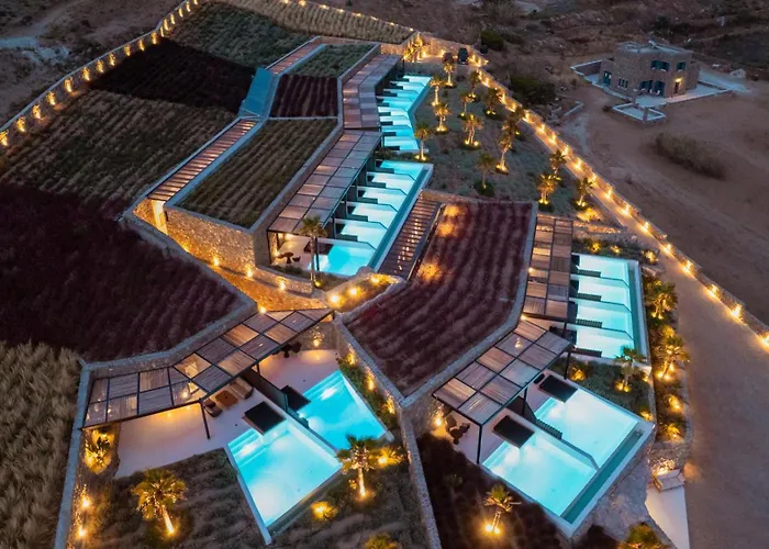 Ftelia Black Villas
