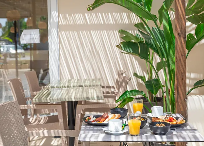 Atma Beach Rooms & Suites