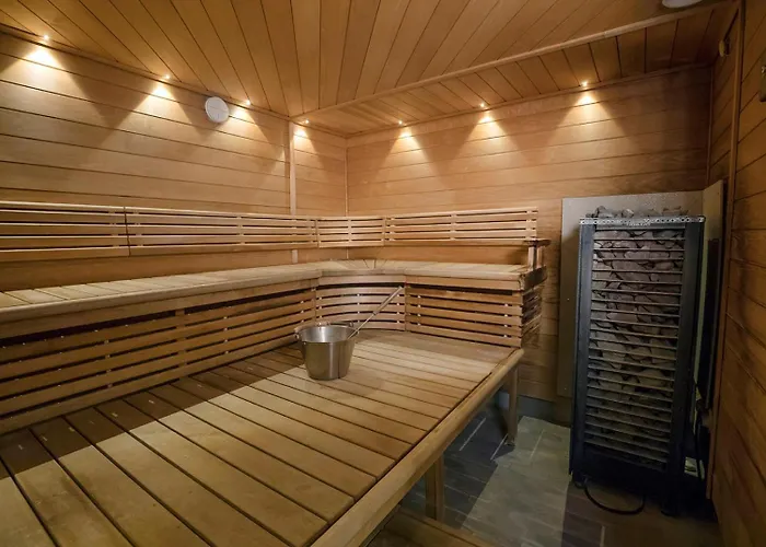 Hotel Toivola+Car