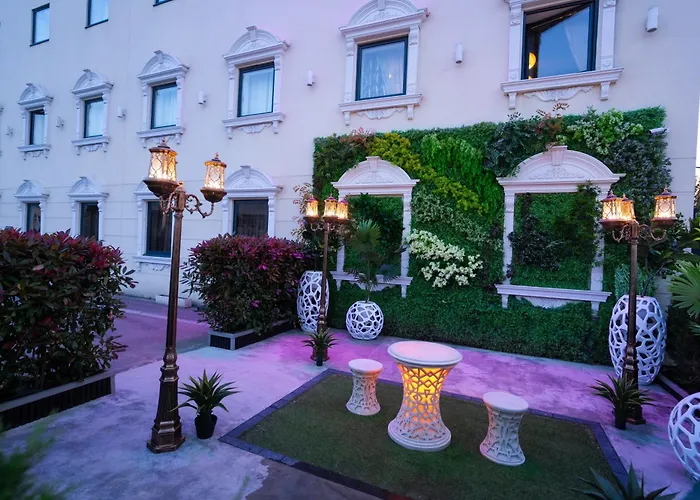 Grand Sapphire Hotel&Banqueting