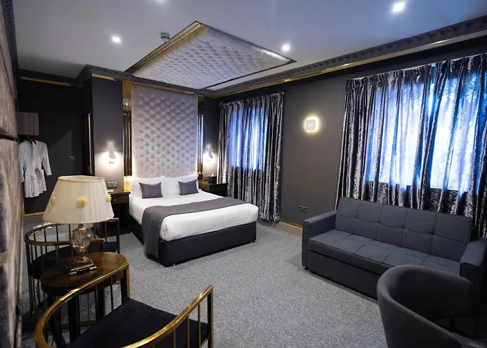 Grand Sapphire Hotel & Banqueting