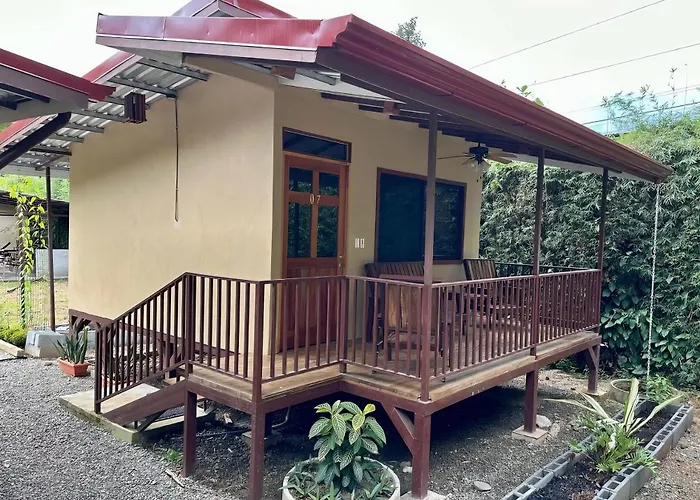 Bamboo River House And Hotel