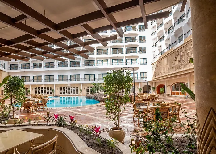 Azal Pyramids Hotel