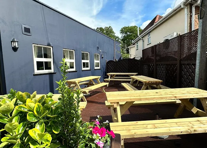 The Prince Albert Pub & Hotel With Onsite Free Parking 2 Minutes From Legoland