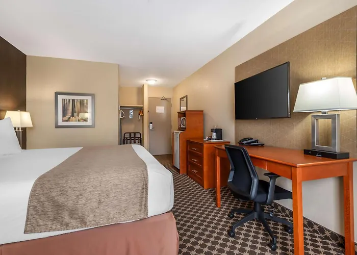 Best Western Strathmore Inn