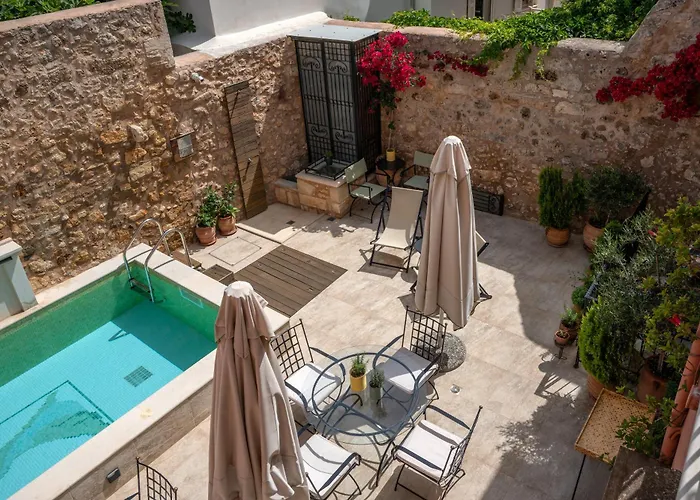 Phaedra Suites (Adults Only)