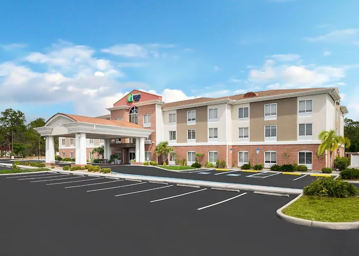 Holiday Inn Express & Suites Spring Hill By Ihg