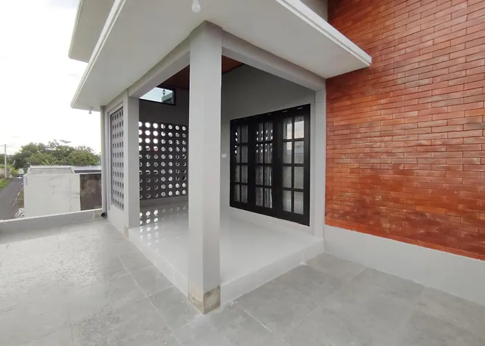 Reddoorz Near Graha Saba Buana 2