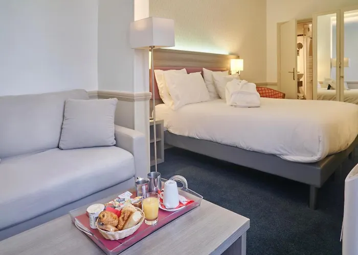 Hotel Poussin París