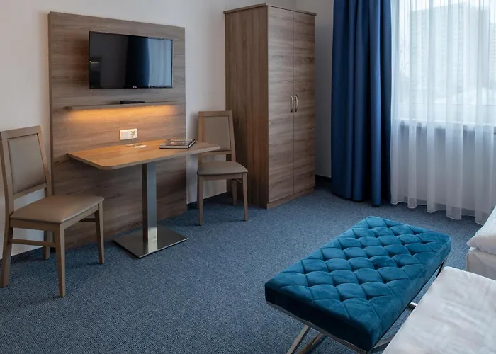 Hotel & Gaestehaus Rostock Luetten Klein