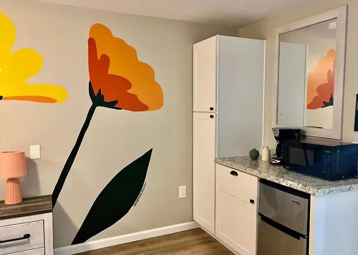 Wildflower Room At The Trailblazer Unit 14