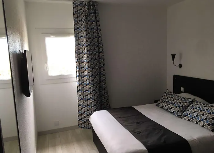 Brit Hotel Salon De Provence