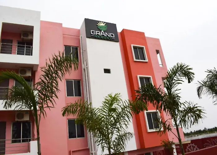 Grg Hotel Grand Resort Puri Sea View Room হোটেল গ্র্যান্ড রিসোর্ট পুরী ହୋଟେଲ ଗ୍ରାଣ୍ଡ ରିସର୍ଟ ପୁରୀ - Swimming-Pool-And-Garden, Near-Sea-Beach-And-Temple Fully-Air-Conditioned-Hotel With-Lift-And-Card Payment Accepted-Parking-Facility, Breakfast Include