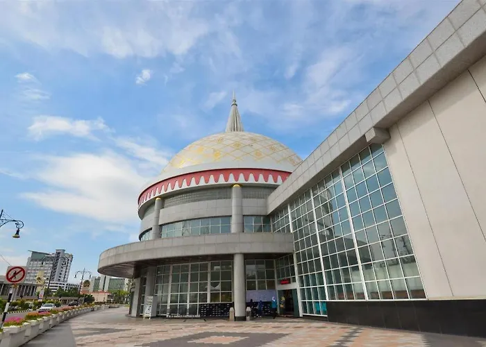 Apek Utama Hotel