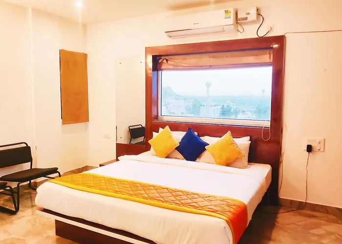 Keerthis Royal Suites Hotel Near Kempegowda International Airport