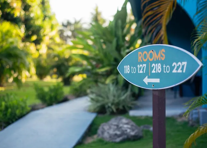 Beach Break Resort & Cr Surf Camp