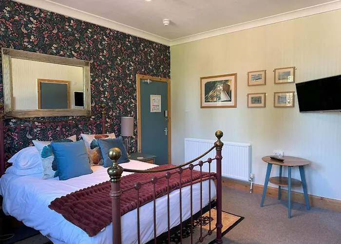Knights Court Hotel