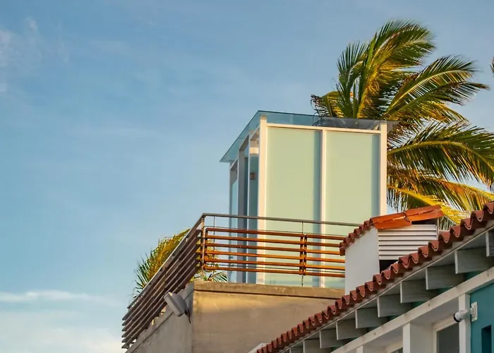Macanao Lodge By LD