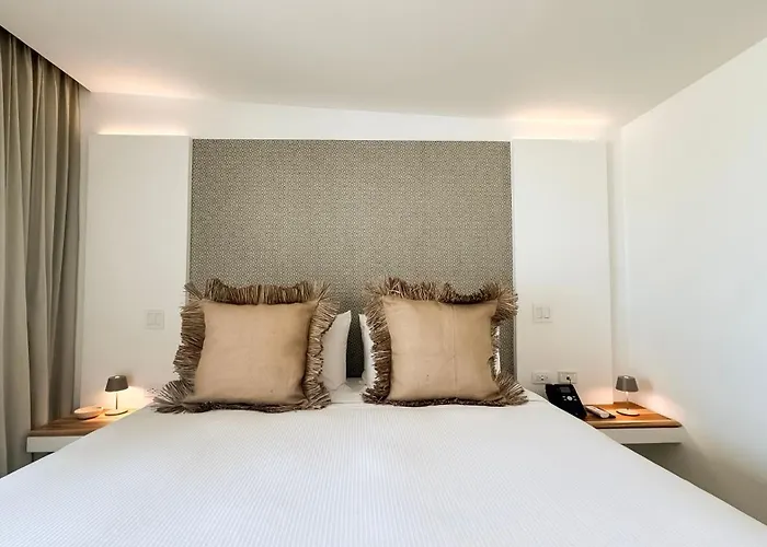 Macanao Lodge By LD