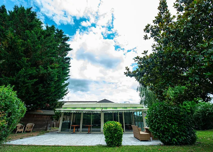 Logis Hôtel - Le Relais du Parisis