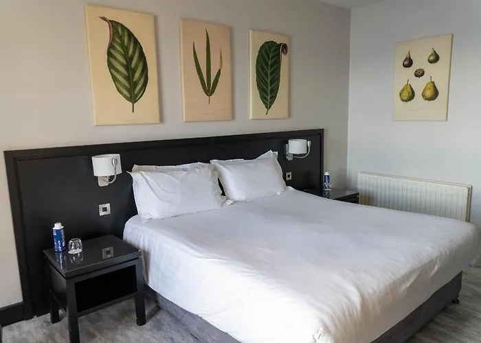 Redcastle Hotel