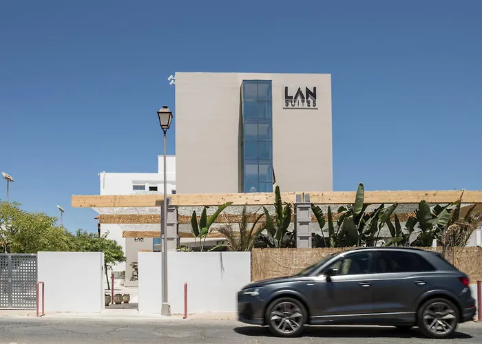 LAN Suites Antilla Playa