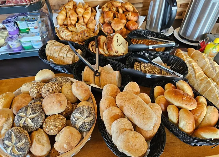 Hotel Westendia Inclusief Parking And Top Breakfast !