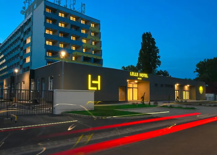 Lelle Hotel
