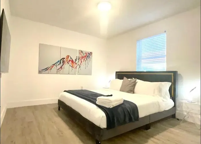 Ecostays Comfort Apartment Near Miami Airport 308