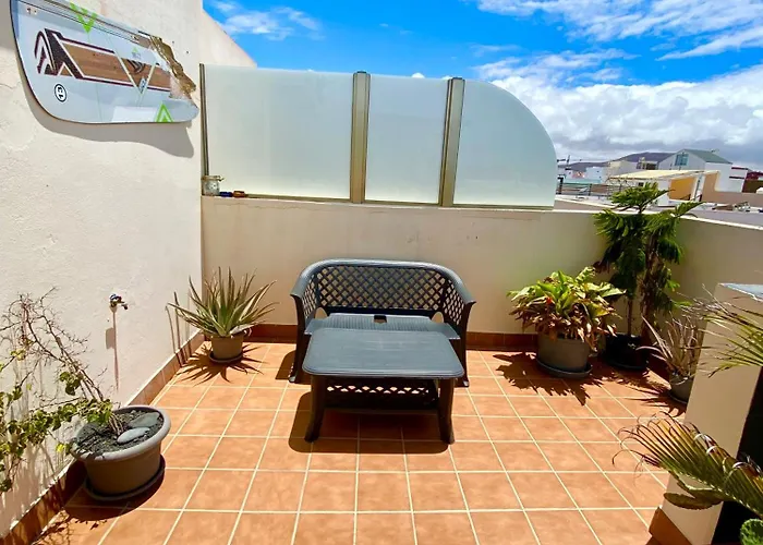 The Summer Treat Shared Apartment Compartido