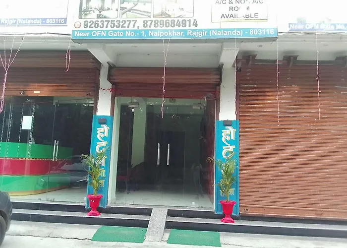 Super Hotel O Av Priya