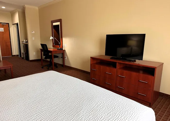 Ramada By Wyndham College Station