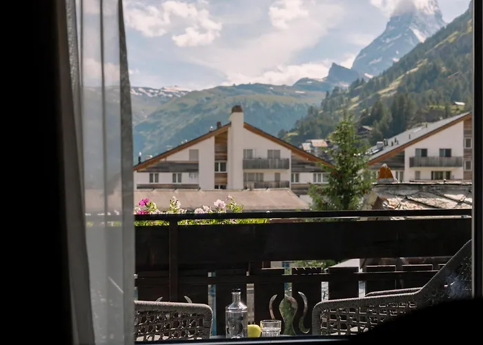 Schloss Zermatt - Cbd & Adaptogenic Spa And Sport Hotel