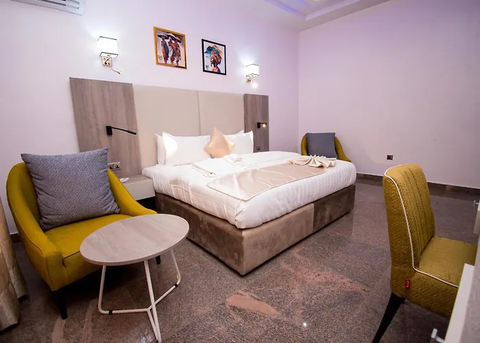 Marchforte Courtyard Hotel & Suites