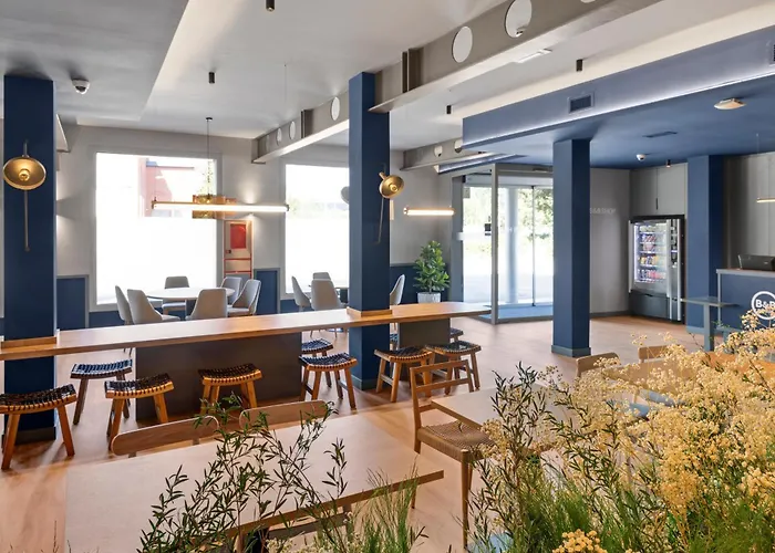 B&B Hotel Girona 2