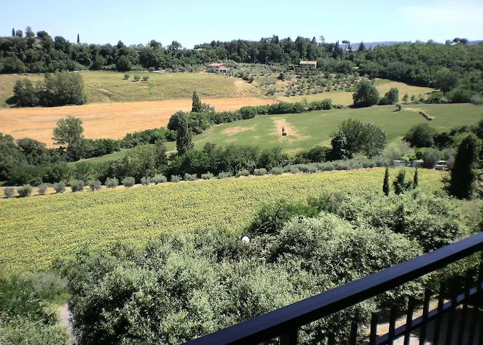 Hotel Sangallo B&B - Panoramic Position - Valley And Vineyard View- Family Run