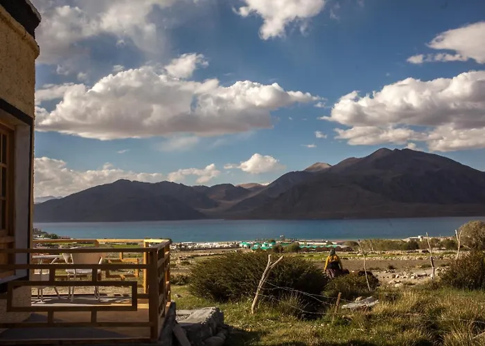 Sama Pangong