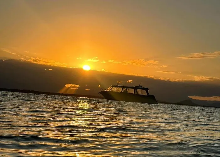 Ilha do Mel Casa Suítes com ar e Cafe da manha