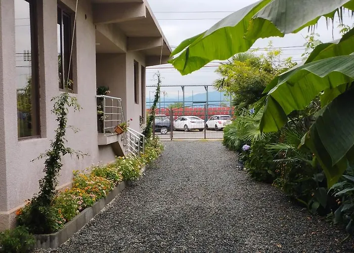 Lia Guest House